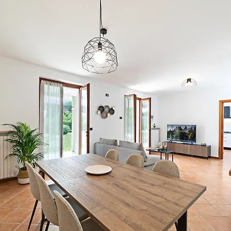 Ida - Regarda Travel Chalet