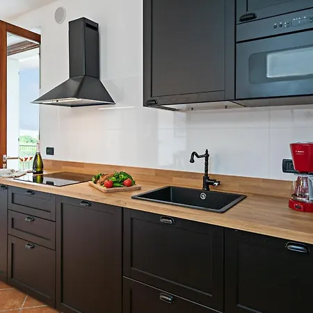 Ida - Regarda Travel Chalet Costermano