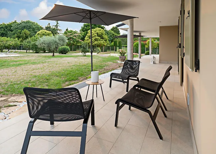 Ida - Regarda Travel 코스테르마노